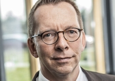 Portrait von Pfarrer Dr. Ralf Stroh